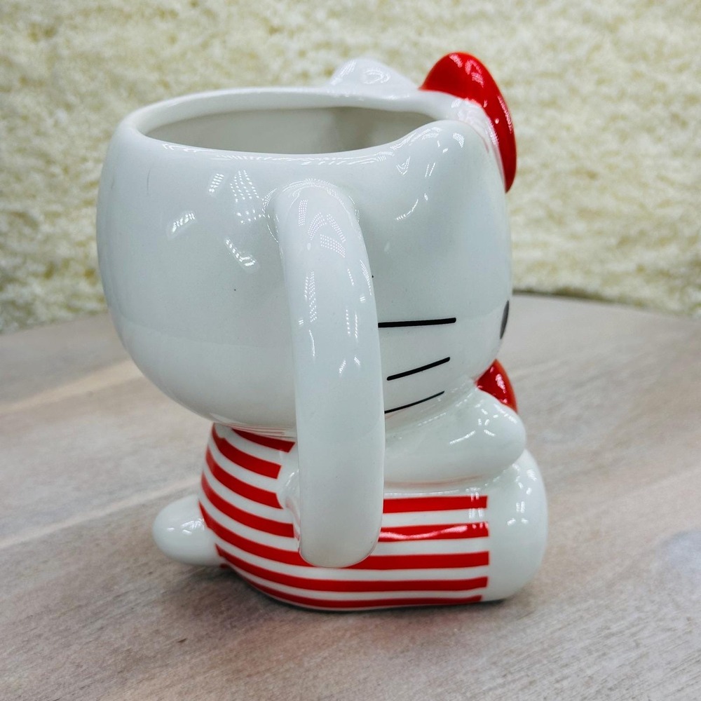 Hello Kitty 3D Full Body Mug 20oz Red LOVE Valentine's Cup NEW - Picture 4 of 15